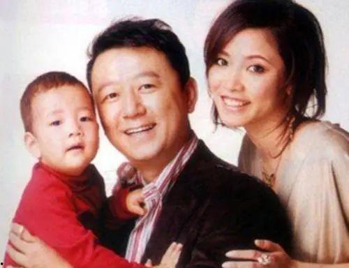 娛樂圈的瓜越吃越有味,瓜越吃越有味，揭秘明星幕后故事