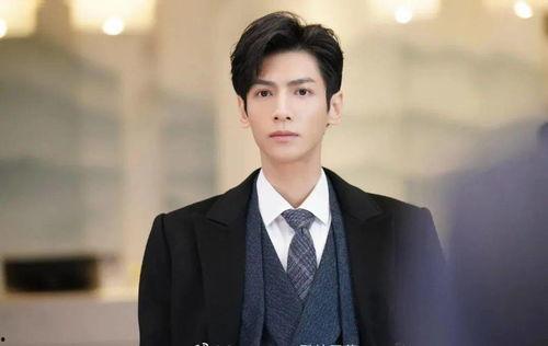 娛樂吃瓜羅云熙,從娛樂吃瓜到人氣飆升，他的蛻變之路