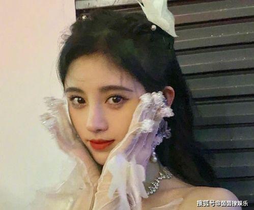 娛樂(lè)吃瓜女星發(fā)飆,吃瓜女星發(fā)飆瞬間，揭秘幕后真相