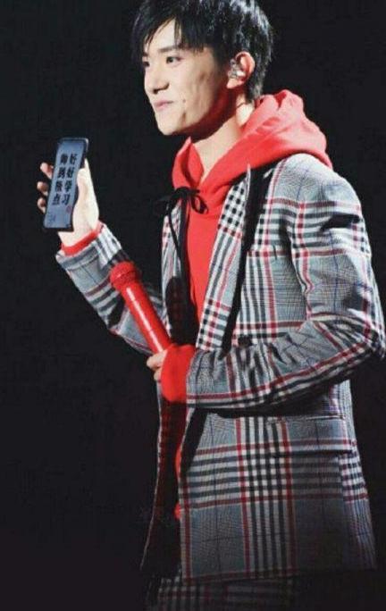 娛樂圈吃瓜猛料小鬼是誰,小鬼身份曝光，吃瓜猛料背后真相揭曉